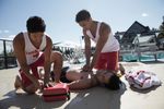 CRS0915_COX_1085b_2Lifeguards_AED_CPR_TIF.jpg